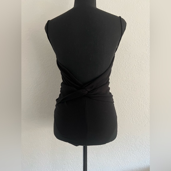 Reformation Backless ribbed bodysuit - Picture 2 of 9